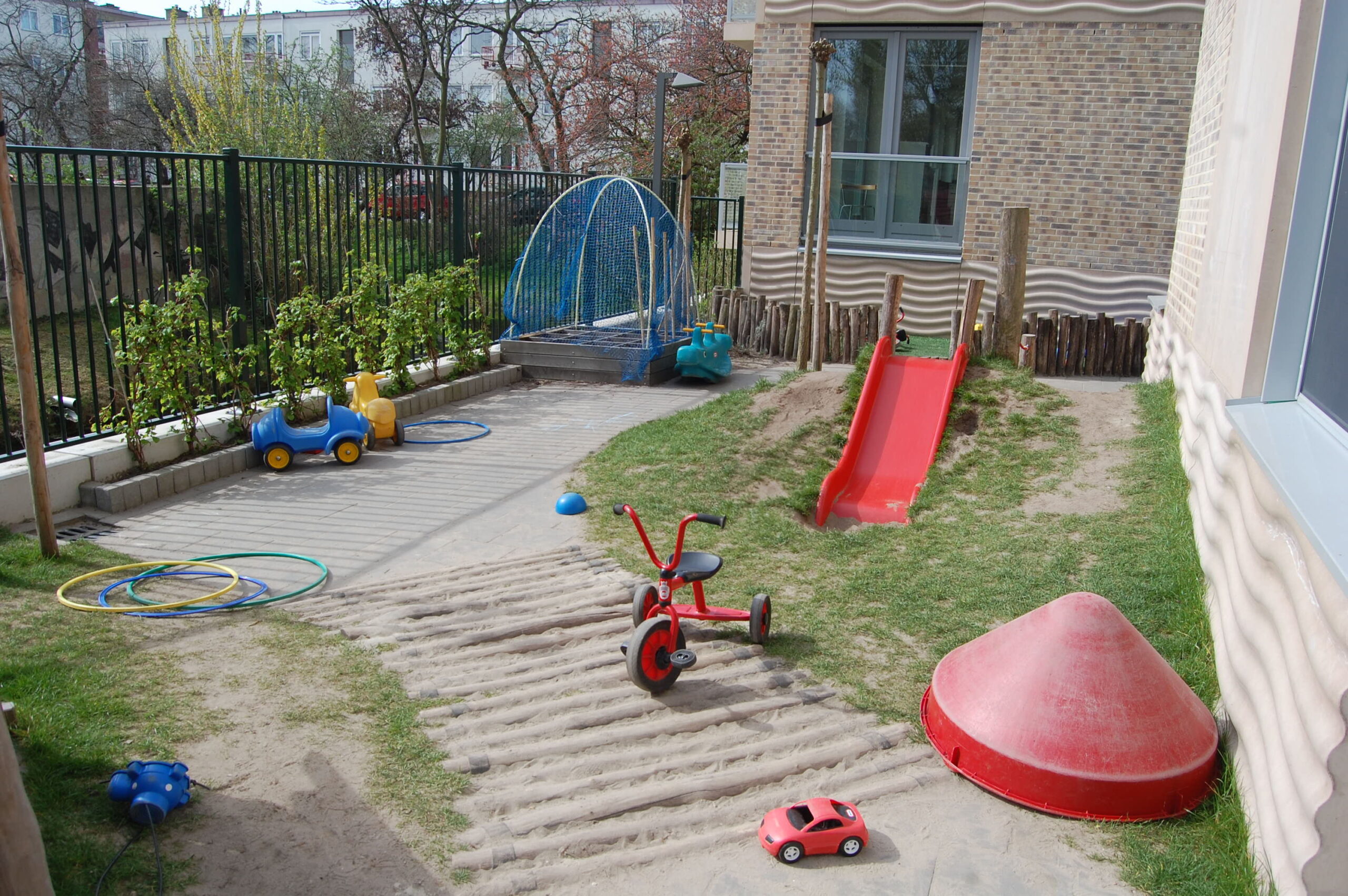 dion_dak_roemer_visscherstraat_kinderdagverblijf/