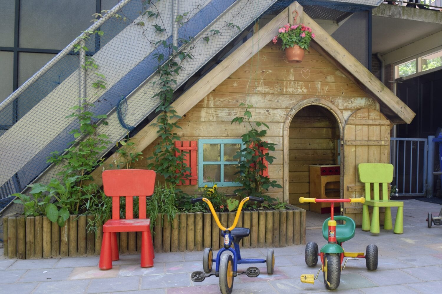 Dak Van Merlen, Kinderdagverblijf