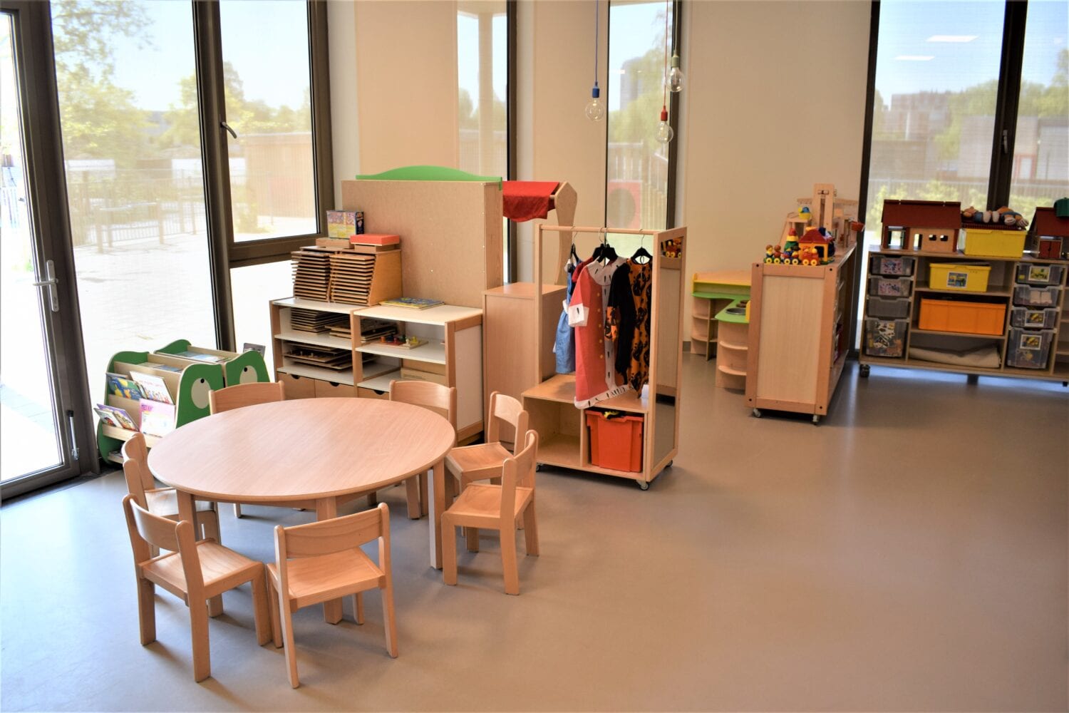 Dak Cascade, Peuteropvang