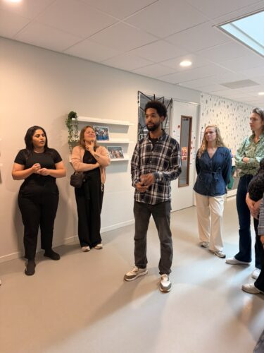 werkbezoek ministeries OCW en SZW bij Dak Ametist